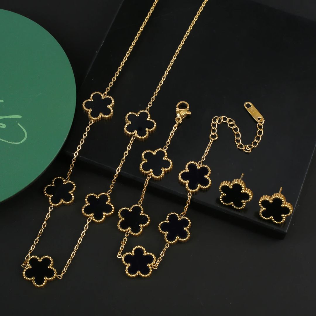 Clover Charm Jewelry Set